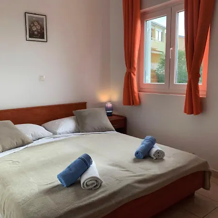 Julija Appartement *