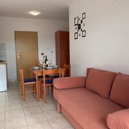 Julija Appartement *